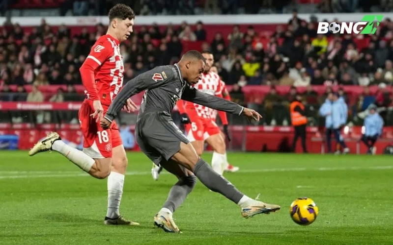 Pha phối hợp ấn tượng: Mbappe kiến tạo, Vinicius ấn định chiến thắng
