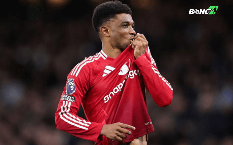 Chiếc áo số 10 của Manchester United luôn là một trong những biểu tượng lớn nhất trong lịch sử CLB