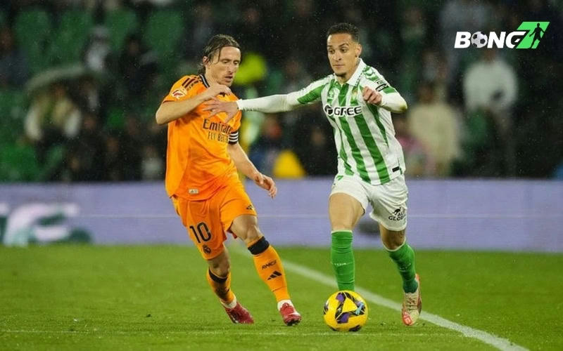 Real Betis thắng lịch sử trước Real Madrid