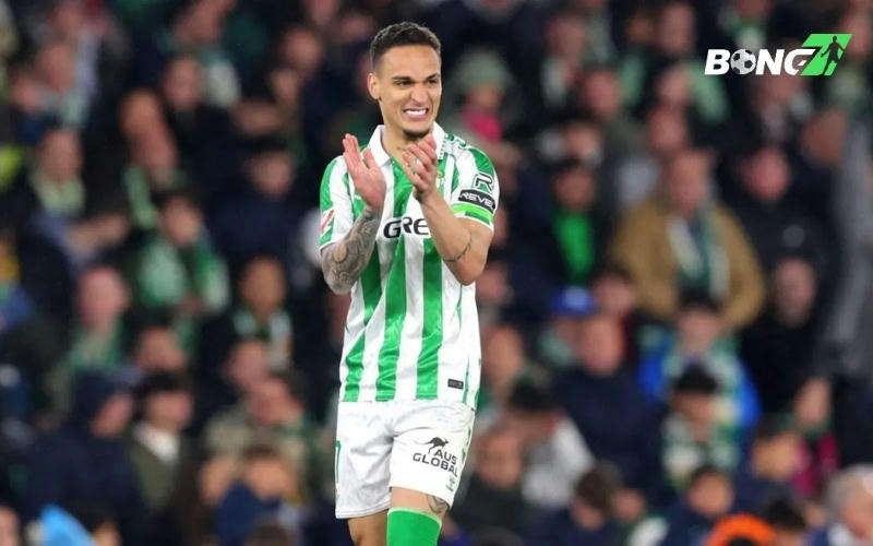 Người hâm mộ Real Betis vỡ òa sau chiến thắng