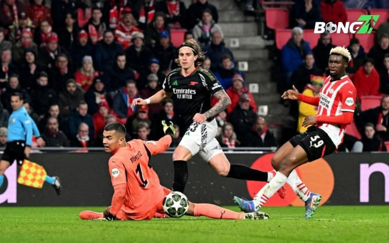 Arsenal bùng nổ trên đất Hà Lan với chiến thắng áp đảo 7-1