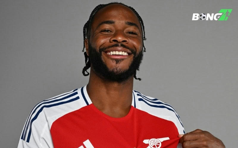 Raheem Sterling liệu có phải lựa chọn hợp lý trên hàng công?