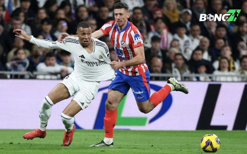 Real Madrid tận dụng tốt cơ hội để chiếm lợi thế