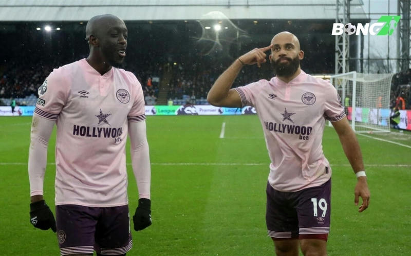 Brentford thành công giành chiến thắng chung cuộc