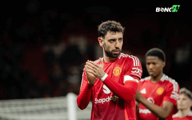 Bryan Robson đã chia sẻ những nhận xét về phong độ của Bruno Fernandes