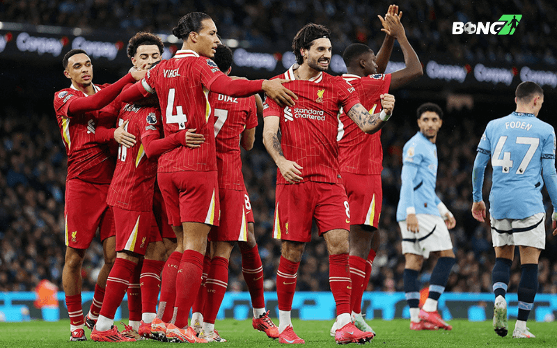 Liverpool hiện dẫn đầu Ngoại hạng Anh với khoảng cách 12 điểm so với Arsenal