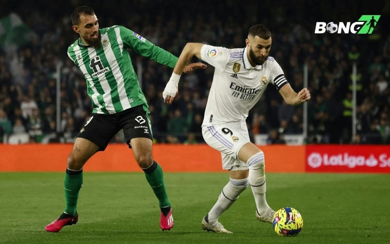 Real Madrid đánh mất lợi thế trong cuộc đua vô địch
