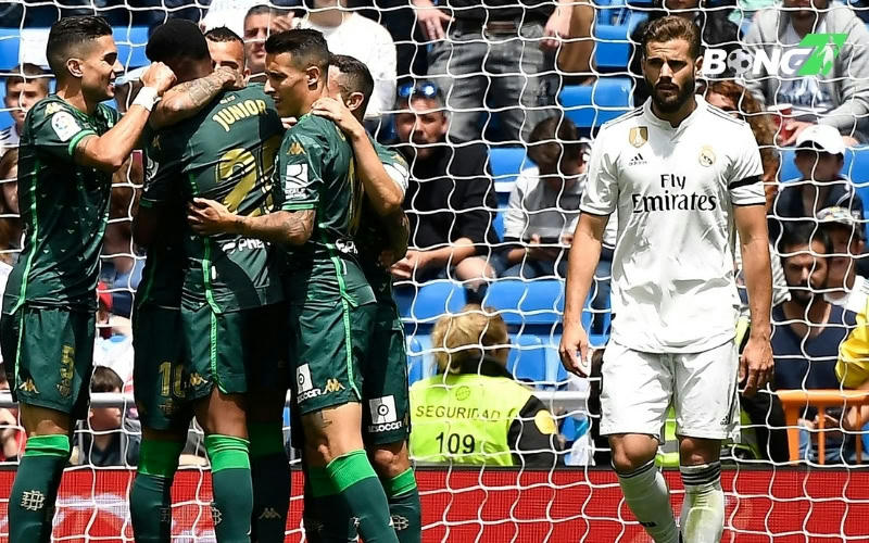 Real Betis kiên cường và lội ngược dòng ấn tượng