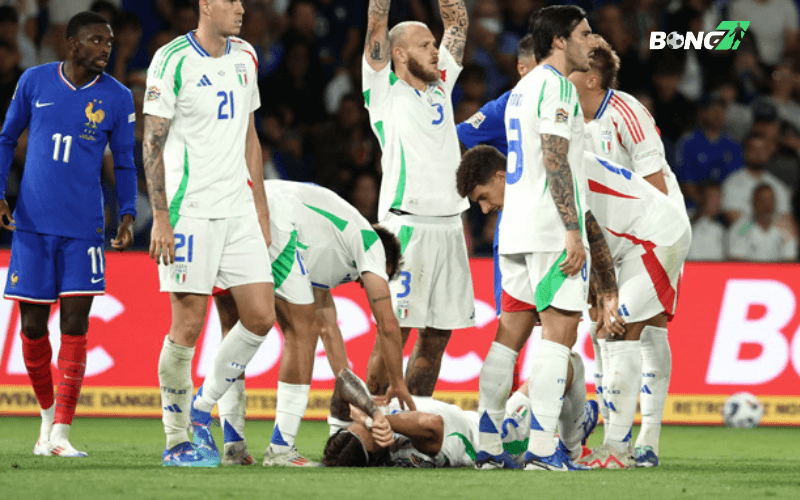 HLV Spalletti lên tiếng về tình trạng của Calafiori