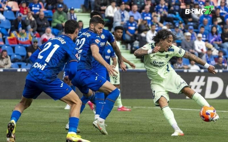 Hiệp 2: Las Palmas lội ngược dòng