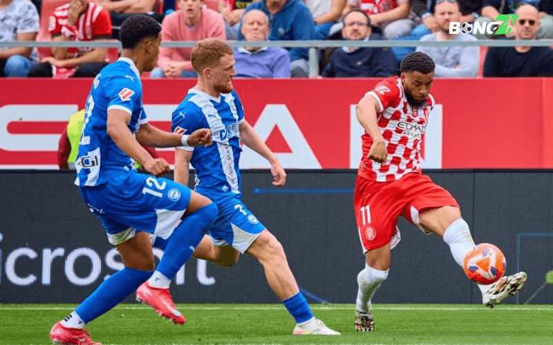 Alaves giành chiến thắng 1-0 trước Girona nhờ bàn thắng duy nhất của Carlos Vicente