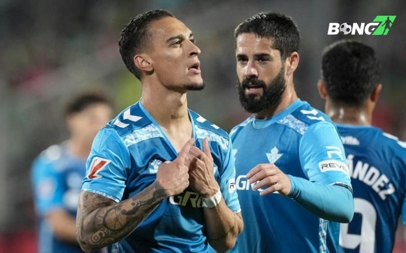 Real Betis có Antony như “hổ mọc thêm cánh”
