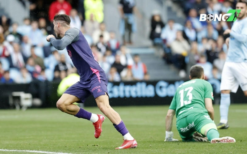 Espanyol tận dụng sai lầm và ghi bàn quyết định