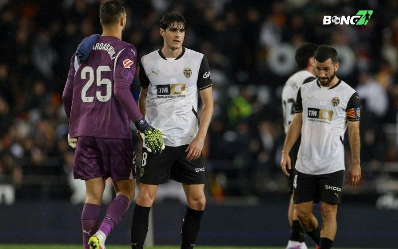 HLV Ruben Baraja đã có thay đổi quan trọng để cải thiện sức tấn công của Valencia