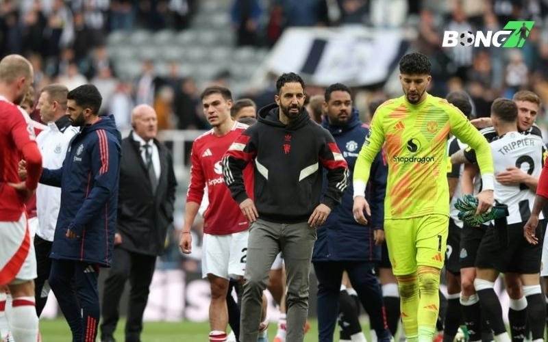 Cái tát thực tế dành cho Quỷ đỏ sau trận thua Newcastle