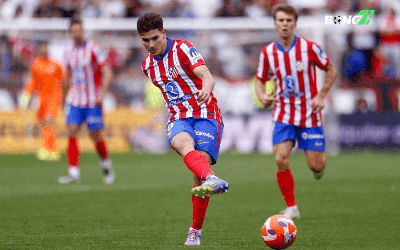 Atletico giữ mạch thắng, Sevilla lỡ cơ hội