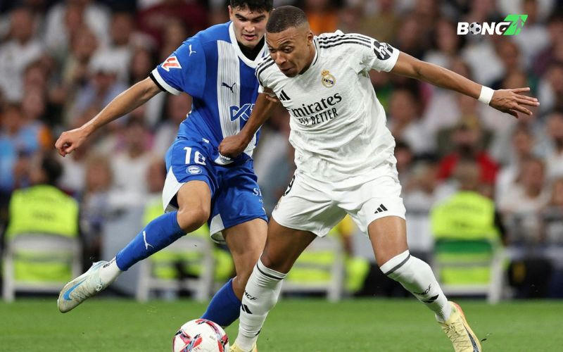 Kylian Mbappe nhận án phạt sau thẻ đỏ ở La Liga