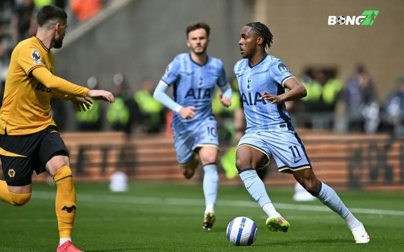 Tottenham tiếp tục gặp khó khăn trên sân khách