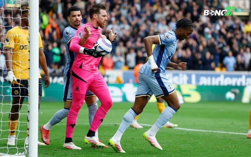 Wolves hiện chỉ còn cách Tottenham 2 điểm và một vị trí trên bảng xếp hạng