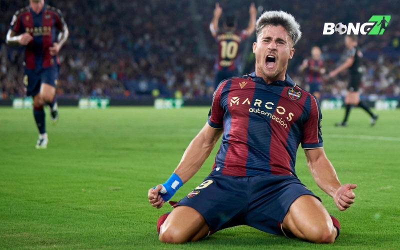 Levante bất ngờ dẫn trước Barca 2-0 ngay trong hiệp 1