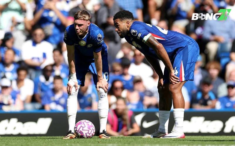 Chelsea gặp bế tắc trước hàng phòng ngự kín kẽ của Crystal Palace