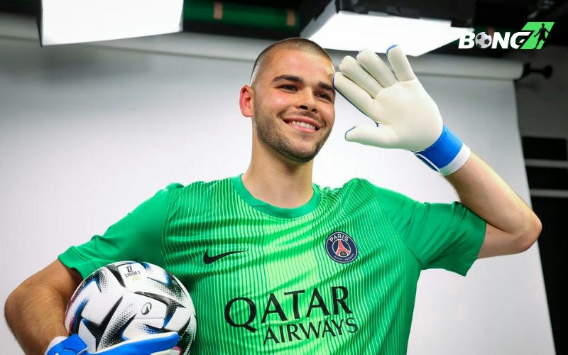 Lucas Chevalier dự kiến có trận debut cho PSG vs Tottenham