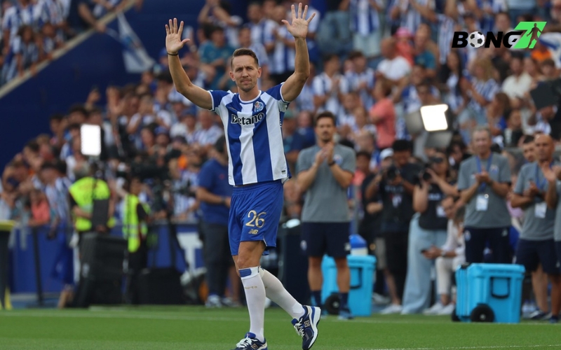 Luuk De Jong hứa hẹn sẽ mang đến kinh nghiệm cho đội bóng