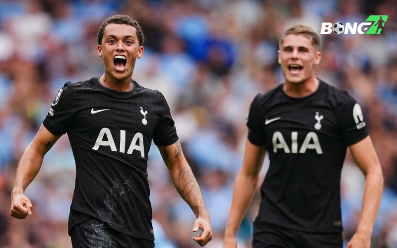 Tottenham dẫn trước 2-0 trước Man City ngay trong hiệp 1