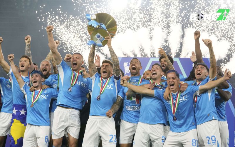 Napoli đang là đương kim vô địch Serie A