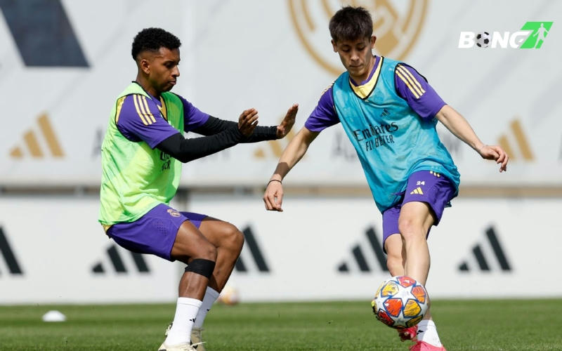 Rodrygo sẽ cạnh tranh vị trí với Arda Guler
