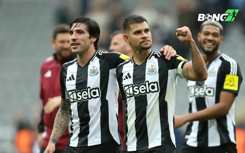 Tam tấu tiền vệ Newcastle sẽ xuất phát cùng nhau